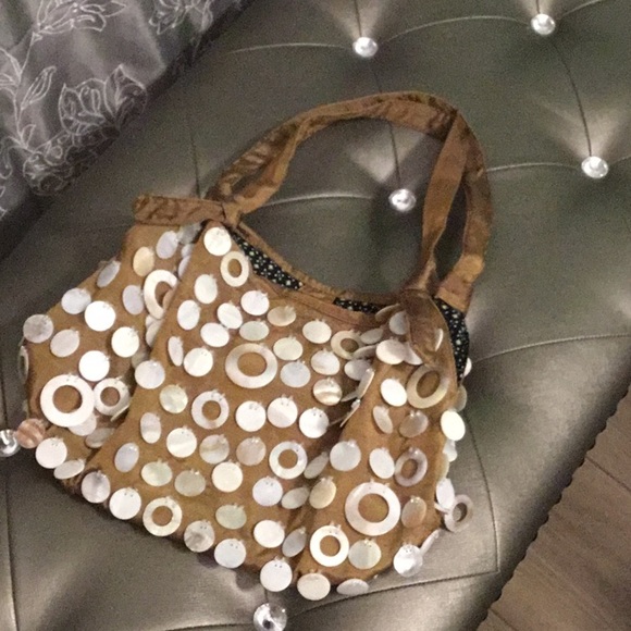 Modcloth Handbags - Seashell purse